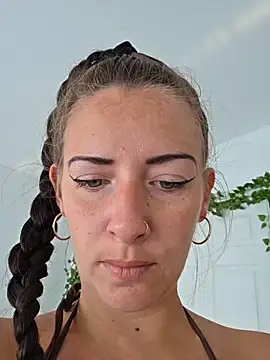 Sapphir3xoxo online show from 06/18/26, 12:53
