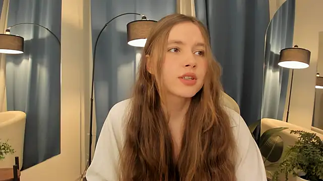 MaryannSoftt online show from 12/04/25, 03:21