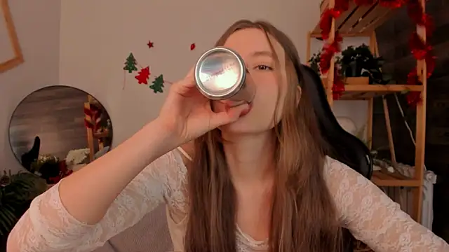 MaryannSoftt online show from 12/14/25, 04:34