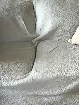 Snapshot of UKSYDNEYFOX chatting on 11/09/25, 02:04 UKSYDNEYFOX online show from 11/09/25, 02:04