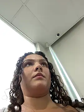 Snapshot of eva_y_marcelo chatting on 02/25/25, 07:25 eva y marcelo online show from 02/25/25, 07:25