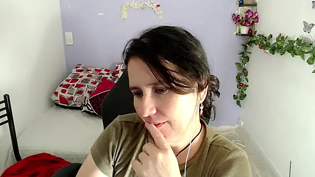 victoria jones online show from 01/28/25, 04:19