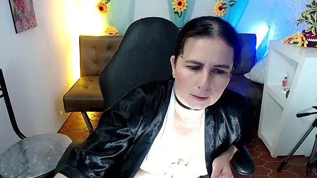 victoria jones online show from 03/04/25, 01:28