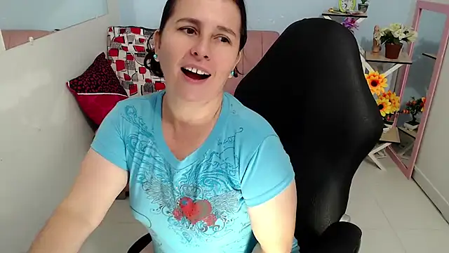 victoria jones online show from 09/25/25, 02:10