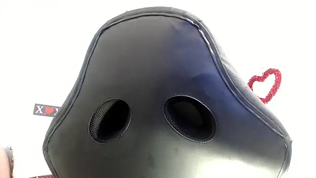 victoria jones online show from 10/18/25, 01:45