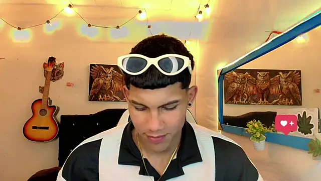 Damian latinxxx online show from 02/08/25, 02:47