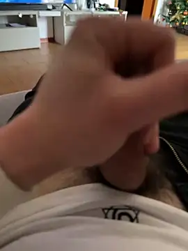 Snapshot of flagintheairin chatting on 12/04/24, 12:58 flagintheairin online show from 12/04/24, 12:58