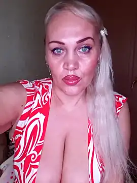 Snapshot of IsabellaBoni chatting on 12/06/24, 07:21 IsabellaBoni online show from 12/06/24, 07:21