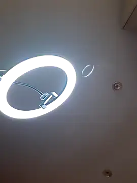 Snapshot of IsabellaBoni chatting on 12/20/24, 09:11 IsabellaBoni online show from 12/20/24, 09:11