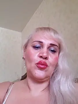 Snapshot of IsabellaBoni chatting on 02/12/25, 11:29 IsabellaBoni online show from 02/12/25, 11:29