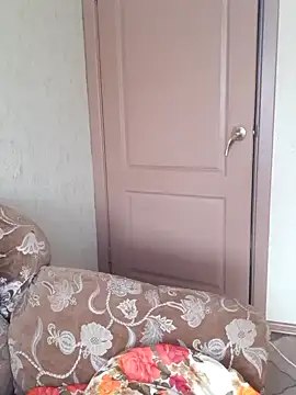 Snapshot of IsabellaBoni chatting on 02/14/25, 11:10 IsabellaBoni online show from 02/14/25, 11:10