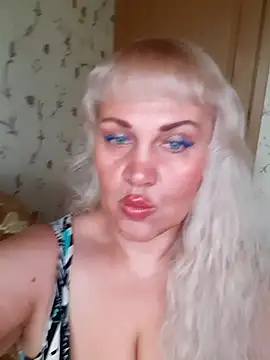 Snapshot of IsabellaBoni chatting on 10/30/25, 06:48 IsabellaBoni online show from 10/30/25, 06:48