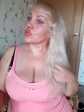 Snapshot of IsabellaBoni chatting on 11/16/25, 07:25 IsabellaBoni online show from 11/16/25, 07:25