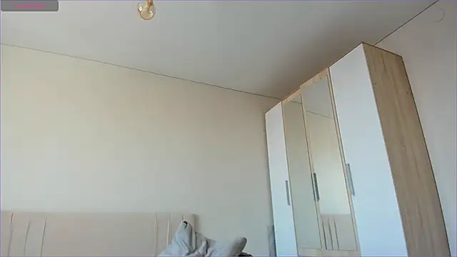 Snapshot of sweety_vikky chatting on 12/21/24, 03:47 sweety vikky online show from 12/21/24, 03:47