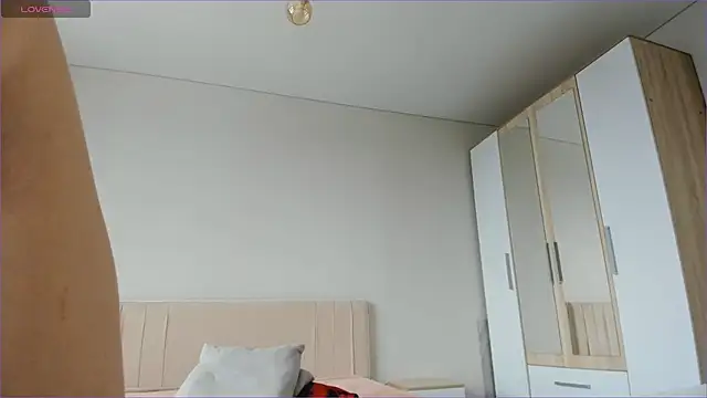 Snapshot of sweety_vikky chatting on 02/13/25, 03:29 sweety vikky online show from 02/13/25, 03:29