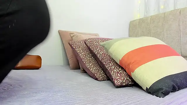 Snapshot of Zara_dulce chatting on 01/28/25, 12:00 Zara dulce online show from 01/28/25, 12:00