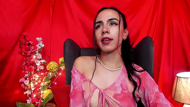 Snapshot of Zara_dulce chatting on 02/03/25, 10:32 Zara dulce online show from 02/03/25, 10:32