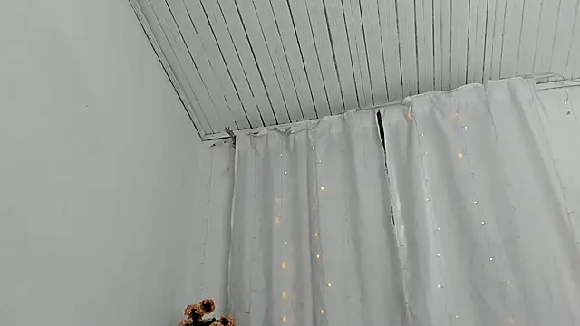 Snapshot of Zara_dulce chatting on 02/27/25, 12:02 Zara dulce online show from 02/27/25, 12:02