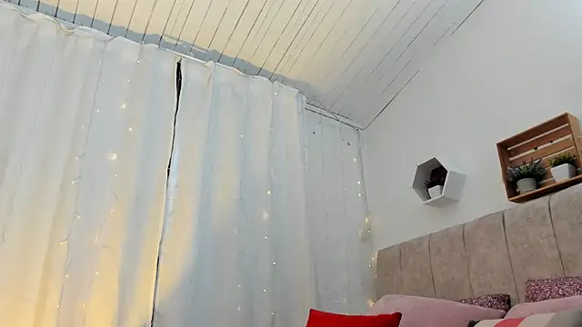 Snapshot of Zara_dulce chatting on 03/05/25, 12:11 Zara dulce online show from 03/05/25, 12:11