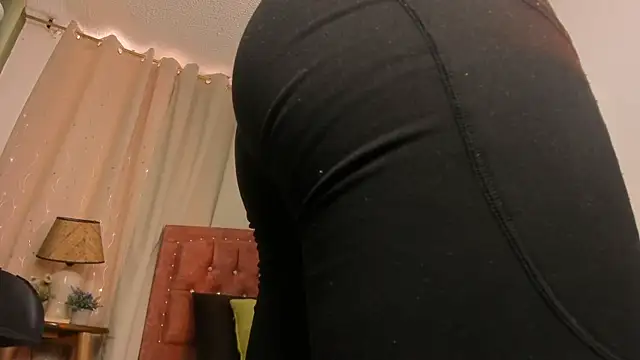 Snapshot of Zara_dulce chatting on 11/04/25, 12:04 Zara dulce online show from 11/04/25, 12:04