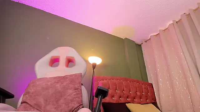 Snapshot of Zara_dulce chatting on 11/29/25, 01:03 Zara dulce online show from 11/29/25, 01:03