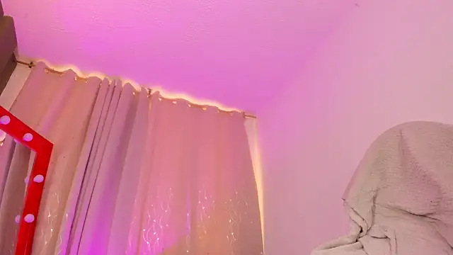 Snapshot of Zara_dulce chatting on 01/08/26, 01:02 Zara dulce online show from 01/08/26, 01:02