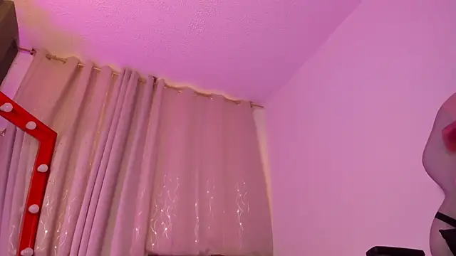 Snapshot of Zara_dulce chatting on 01/09/26, 12:19 Zara dulce online show from 01/09/26, 12:19