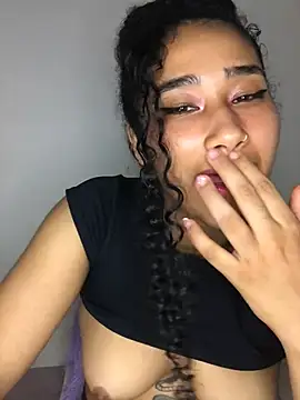 Snapshot of jaderossxx chatting on 03/08/25, 12:22 jaderossxx online show from 03/08/25, 12:22