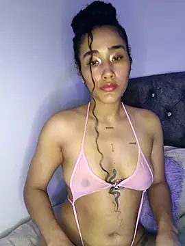 Snapshot of jaderossxx chatting on 10/19/25, 07:58 jaderossxx online show from 10/19/25, 07:58