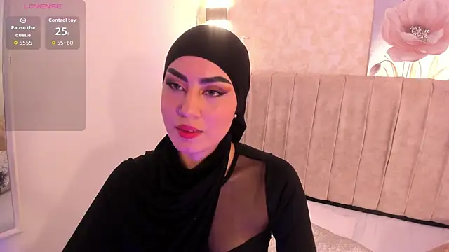 fatimarab online show from 11/15/25, 08:38