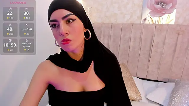 fatimarab online show from 11/18/25, 08:46