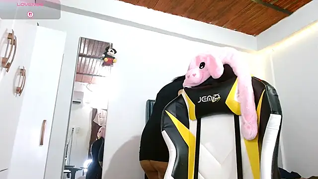 Cute ash online show from 12/17/25, 03:12