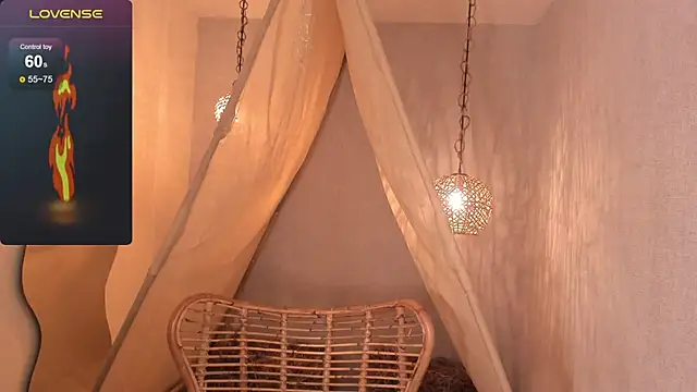 Ariella Ruiz online show from 01/16/25, 06:27