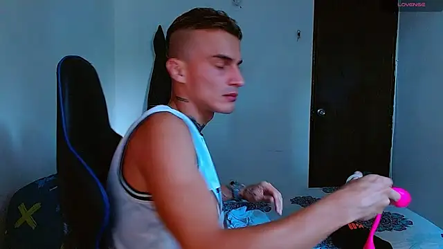 bray hotboy777 online show from 01/17/26, 09:18