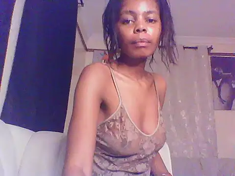 Snapshot of sweetanabella4 chatting on 06/06/26, 10:03 sweetanabella4 online show from 06/06/26, 10:03