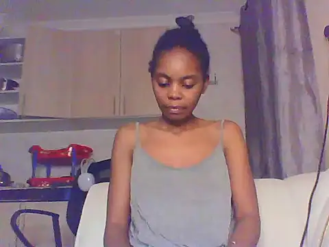 Snapshot of sweetanabella4 chatting on 07/17/26, 05:40 sweetanabella4 online show from 07/17/26, 05:40