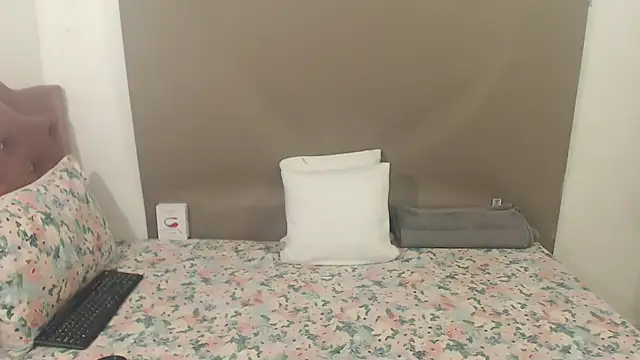 kimberlyjamexxx online show from 10/17/25, 03:53