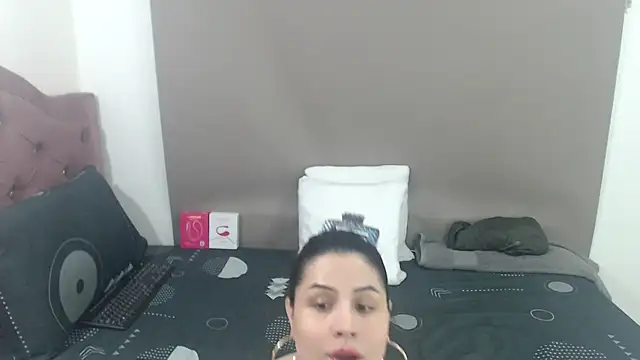 kimberlyjamexxx online show from 05/13/26, 12:52