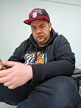 PupW0lfy online show from 02/10/25, 11:36