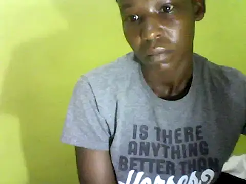 Snapshot of Claris2 chatting on 01/29/25, 03:01 Claris2 online show from 01/29/25, 03:01