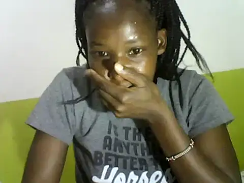 Snapshot of Claris2 chatting on 02/06/25, 07:29 Claris2 online show from 02/06/25, 07:29