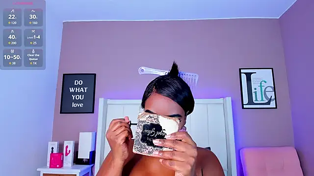 Britanymooree online show from 09/12/25, 08:09