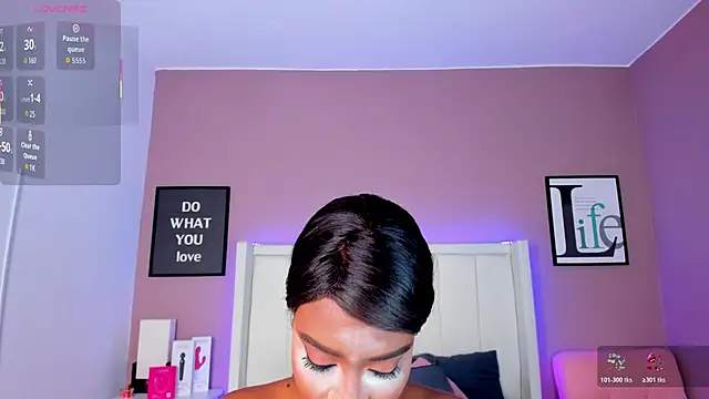 Britanymooree online show from 11/08/25, 08:18