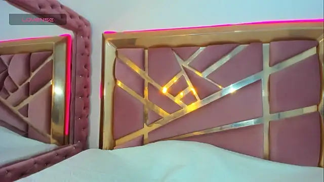 Britanymooree online show from 04/08/26, 08:09