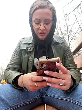 Snapshot of OlgaBuzzz chatting on 03/21/25, 06:16 OlgaBuzzz online show from 03/21/25, 06:16