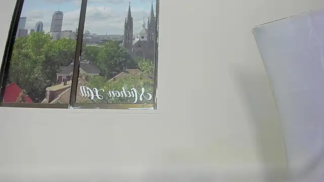 Littleolivia  online show from 03/17/25, 12:57