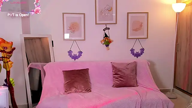 Veronica isaza   online show from 10/16/25, 12:28