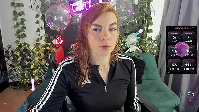 cocochanell6666 online show from 10/24/25, 07:05