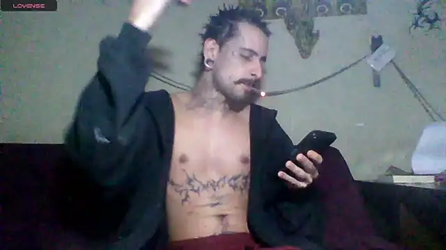 Snapshot of sellvageria chatting on 07/17/26, 10:47 sellvageria online show from 07/17/26, 10:47