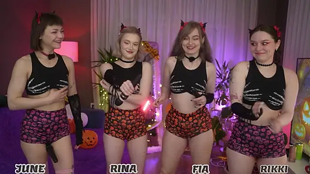 Snapshot of fiadventure chatting on 10/31/25, 02:01 fiadventure online show from 10/31/25, 02:01